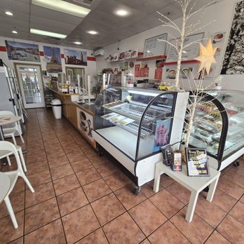 Euro Star Café - Cafes Near Me - Tracy, California