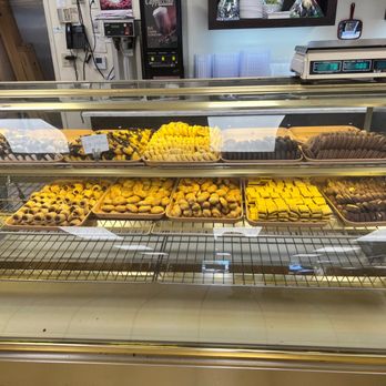 Sarkis Pastry - Bakeries Near Me - Anaheim, California