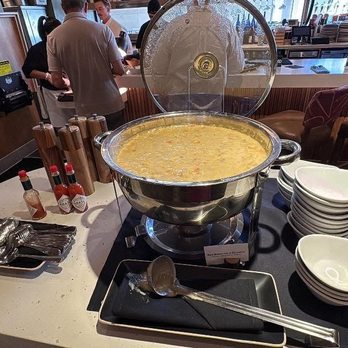 Eleven - Corn chowder - Cocktail Bars Near Me - Honolulu, Hawaii