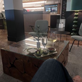 Hi-Fi Wine - Wine Bars Near Me - Merced, California