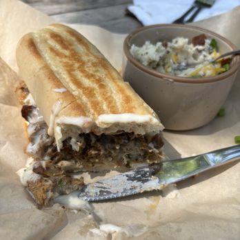 Chill's on the Creek - Cajun pig sandwich - American Near Me - Wimberley, Texas Chill's on the Creek - Cajun pig sandwich - American Near Me - Wimberley, Texas