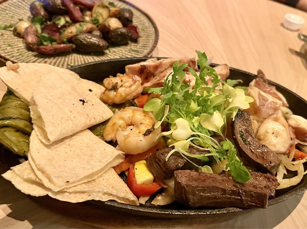 JĀKÖ Cocina y Agave
