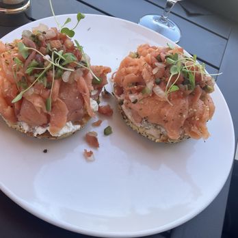 Alpine + Antlers - Everything Bagel & Lox - New American Near Me - Beaver Creek, Colorado