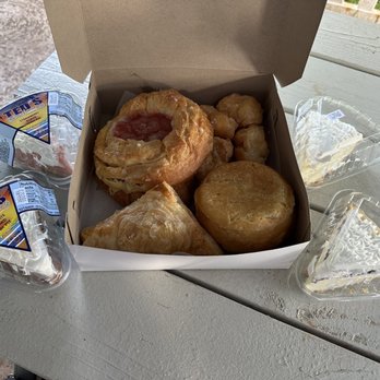Ted's Bakery - Danish, butter roll, pie, french doughnuts - Bakeries Near Me - Haleiwa, Hawaii