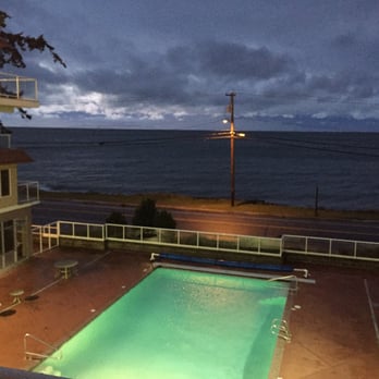 Sandcastle At Birch Bay - Nice view - cold night - Hotels Near Me - Blaine, Washington Sandcastle At Birch Bay - Nice view - cold night - Hotels Near Me - Blaine, Washington