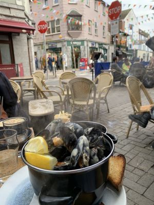 Tigh Neachtain by null