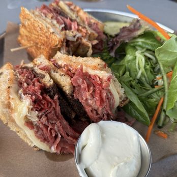 1909 - Reuben - Bars Near Me - Temecula, California