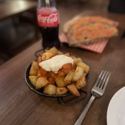 La Rueda de Tapas - Patatas Bravas