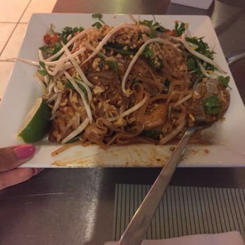 Yummy Garden Hot Pot - Shrimp pad thai - Chinese Near Me - Rochester, New York Yummy Garden Hot Pot - Shrimp pad thai - Chinese Near Me - Rochester, New York