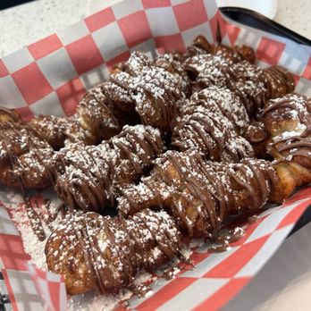 Slidders Pizza - Nutella desert - Pizza Near Me - Maitland, Florida Slidders Pizza - Nutella desert - Pizza Near Me - Maitland, Florida