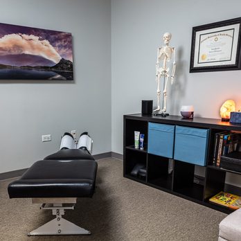 Structure Integrative Healthcare - Adjusting room - Chiropractors Near Me - Naperville, Illinois