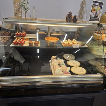 Layered Cakerie - Bakeries Near Me - Montclair, California Layered Cakerie - Bakeries Near Me - Montclair, California
