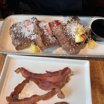 Scratch Kitchen - Brulee'd French Toast w a side of bacon - Breakfast & Brunch Near Me - Honolulu, Hawaii Scratch Kitchen - Brulee'd French Toast w a side of bacon - Breakfast & Brunch Near Me - Honolulu, Hawaii