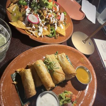 Rosa Madera - Nachos and Flautas de tinga - Mexican Near Me - Sacramento, California Rosa Madera - Nachos and Flautas de tinga - Mexican Near Me - Sacramento, California