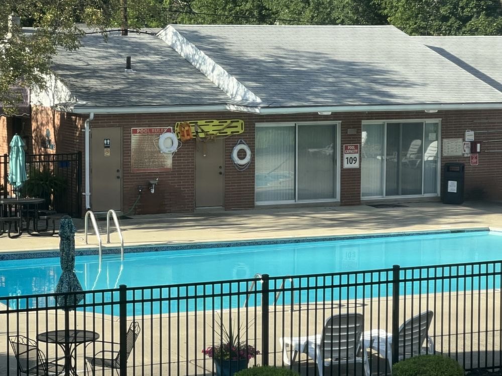 FRANKLIN SQUARE APARTMENTS 28940 Lancaster St Ofc, Livonia, Michigan