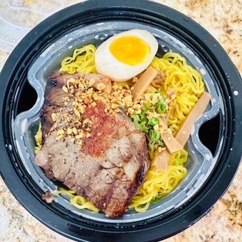 Kamitoku - Beefy Wild Ramen (takeout before putting it together) - Ramen Near Me - Honolulu, Hawaii Kamitoku - Beefy Wild Ramen (takeout before putting it together) - Ramen Near Me - Honolulu, Hawaii