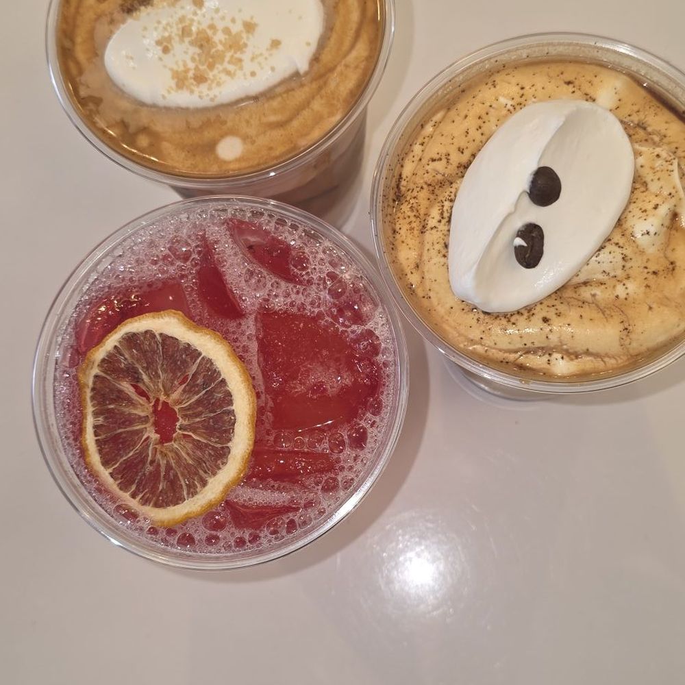 Re Coffee - Berry monitor lemonade, einspanner & peanut cream top - Desserts Near Me - Northridge, California