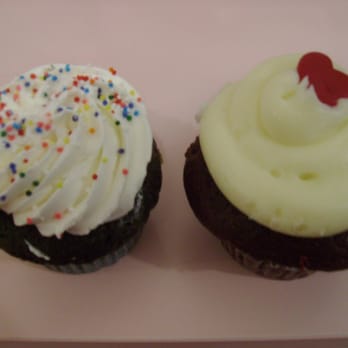 Cup & Cake Cafe - Chocolate and Red Velvet cupcake - Coffee & Tea Near Me - San Francisco, California Cup & Cake Cafe - Chocolate and Red Velvet cupcake - Coffee & Tea Near Me - San Francisco, California