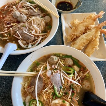 Vinh-Long - Combination pho, wonton egg noodle soup, and shrimp tempura - Vietnamese Near Me - Nashville, Tennessee Vinh-Long - Combination pho, wonton egg noodle soup, and shrimp tempura - Vietnamese Near Me - Nashville, Tennessee