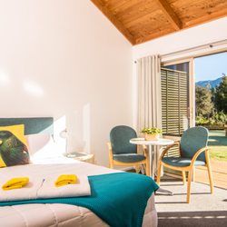 Abel Tasman Lodge - Comfortable Modernity
