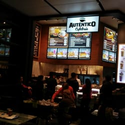 Auténtico Cafetería - Amplio espacio en el patio de comidas