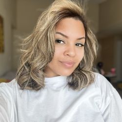 Godiva Salon