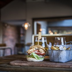 Patio Burgués - Portuaria