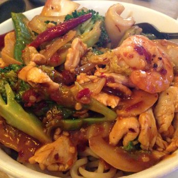 Dumpling Inn - Spicy 3 Treasures Lo Mein - Chinese Near Me - San Diego, California
