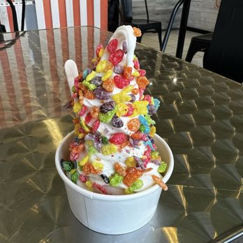 Niu Soft Serve - Sweet cream with fruity pebbles - Desserts Near Me - Honolulu, Hawaii Niu Soft Serve - Sweet cream with fruity pebbles - Desserts Near Me - Honolulu, Hawaii