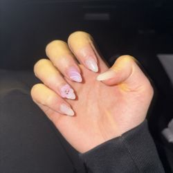V Nails & Spa - Nails
