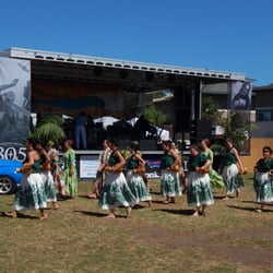 Aloha Beach Festival - Hula dancers
