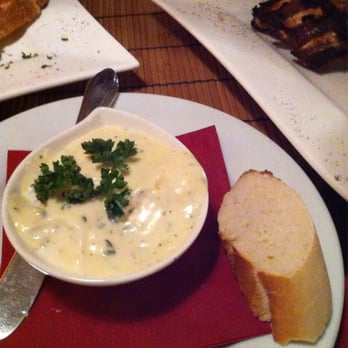 El Camino - Garlic spread with bread - Sports Bars Near Me - Stuttgart, BW