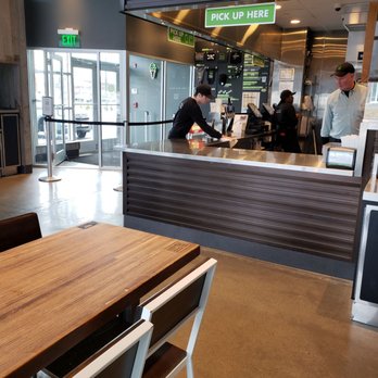 Shake Shack Livingston at the Circle - Fast Food Near Me - Livingston, New Jersey Shake Shack Livingston at the Circle - Fast Food Near Me - Livingston, New Jersey