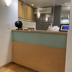 Riverdale Cosmetic Dentists - Front desk