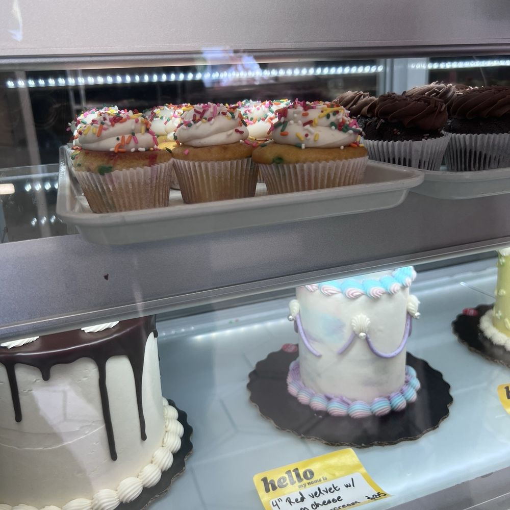 Junk Food Bakery - Cafes Near Me - Cocoa Beach, Florida