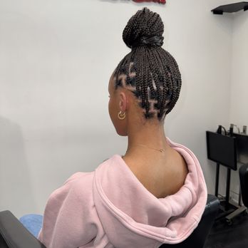 Just Vanity Salon - Knotless Singles - Hair Stylists Near Me - Sunnyvale, California Just Vanity Salon - Knotless Singles - Hair Stylists Near Me - Sunnyvale, California