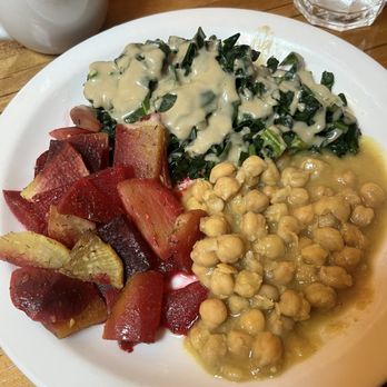 Peace Natural Vegan Food - Trio of vegetables, beans, and greens - Salad Near Me - Berkeley, California