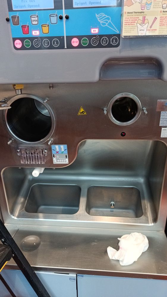 Slide of Ecua Cleaning