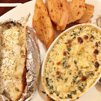 Pappadeaux Seafood Kitchen - Crab and spinach dip - Seafood Near Me - Houston, Texas