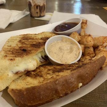 Tabletop - Cafes Near Me - Cleveland, Ohio Tabletop - Cafes Near Me - Cleveland, Ohio