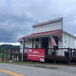 Campbell's Creelsboro County Store