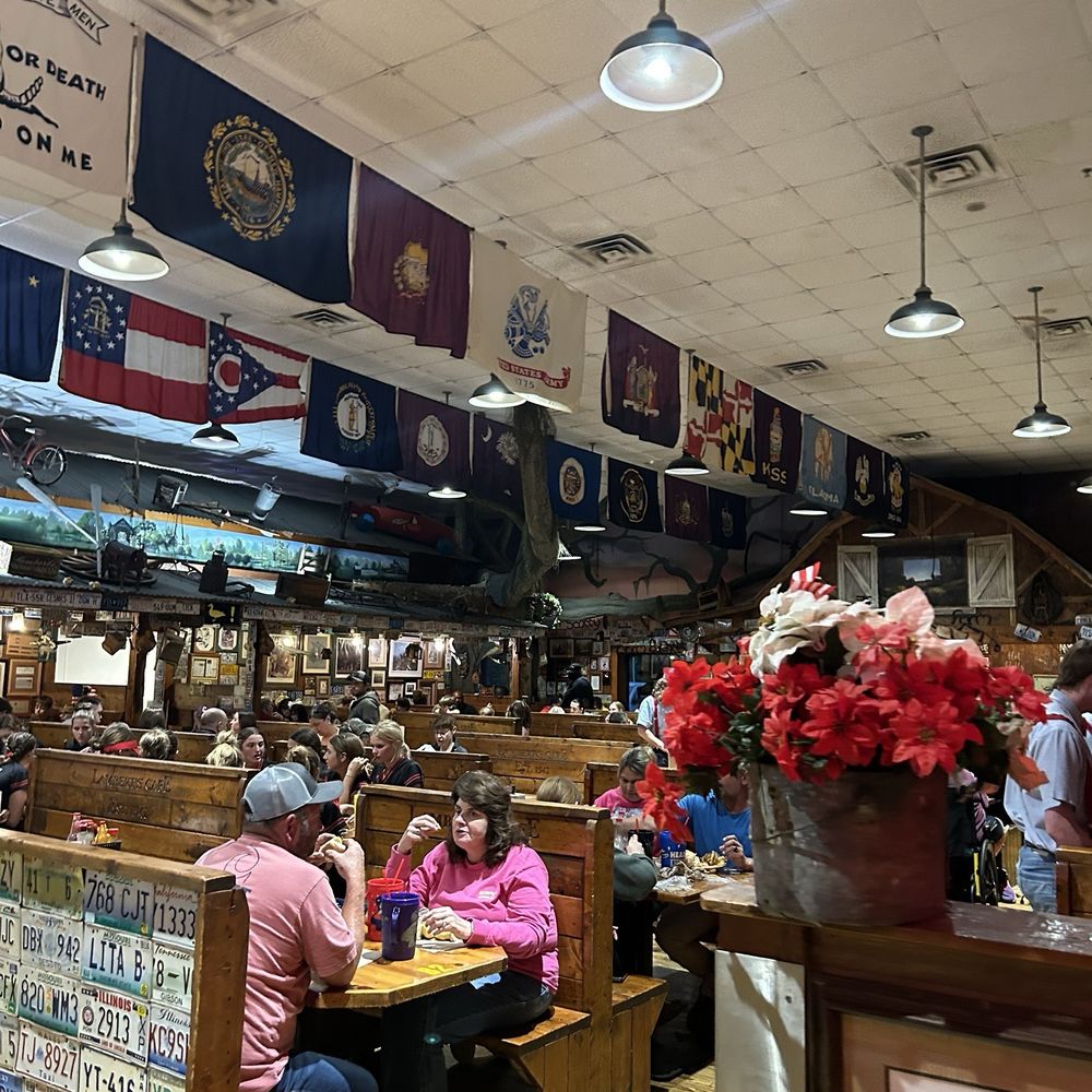 Lamberts Cafe - American Near Me - Sikeston, Missouri