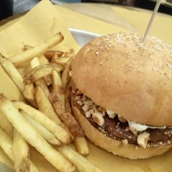 The Different Burger - Nocciole miele - Burgers Near Me - Milan, Michigan The Different Burger - Nocciole miele - Burgers Near Me - Milan, Michigan