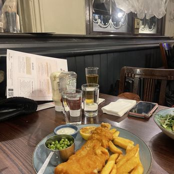Greene King - Fish and chips - Pubs Near Me - London, XGL