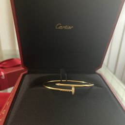 Juste un clou, small model with diamonds Juste un clou, small model with diamonds