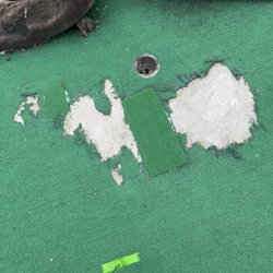 Caddie Shak - The poor shape of the holes