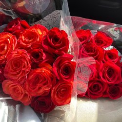 Publix Super - Roses BOGO (dozen) through Wednesday~