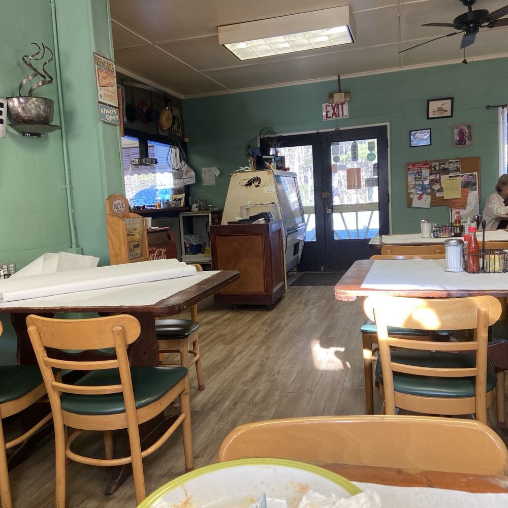 McClellanville Diner - Dining area. - Salad Near Me - Mc Clellanville, South Carolina McClellanville Diner - Dining area. - Salad Near Me - Mc Clellanville, South Carolina