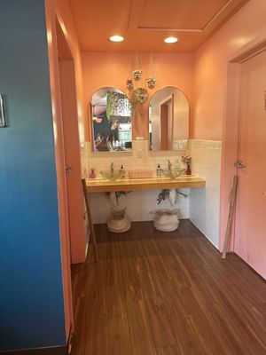 Vision Coffee Shop by null