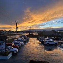 Hurricane Mo's - Looking west from the Cat 5 bar.